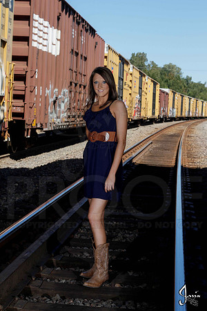 Taylor Anderson senior pictures 10-6-13 (© Justin Manning) JWM0009