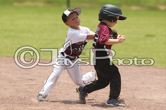 Benton (Cobb) vs. Benton (Jackson) Cal Ripken t-ball All-Stars 7-11-2015 (©Justin Manning) JWM_0098