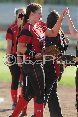 Bauxite @ Harmony Grove softball 4-21-2015 (©Justin Manning) JWM_0341