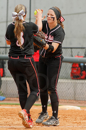 5A State Softball Finals Vilonia vs. White Hall 5-23-2014 (© Justin Manning) JWM_0292