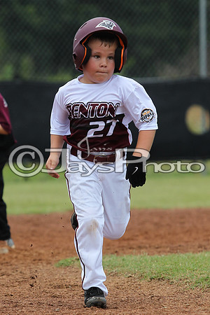 Benton (Cobb) vs. Benton 5-6 year old All-Stars 6-14-2015 (©Justin Manning) JWM_0030