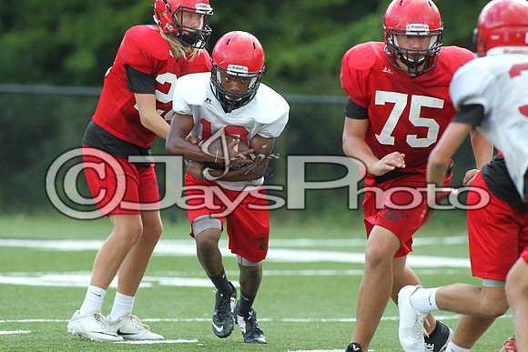 Harmony Grove Football Practice 8-10-17_JWM00211