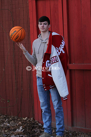 Brayden Lyons senior pictures 12-23-19_0028