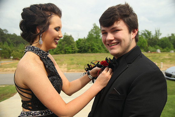 Sheridan Senior Prom 4-29-17_JWM00019