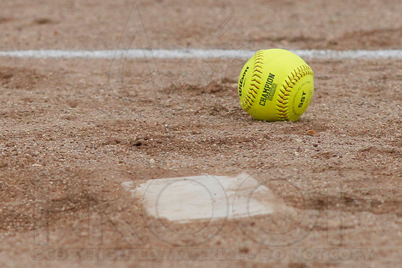 Harmony Grove @ Glen Rose softball 3-31-2014 (© Justin Manning) JWM_0077