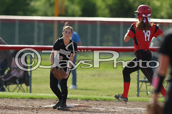 Bauxite @ Harmony Grove softball 4-21-2015 (©Justin Manning) JWM_0247