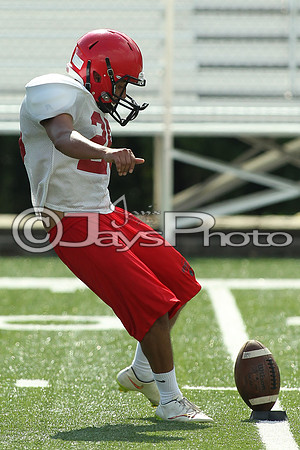 Harmony Grove Football Practice 8-10-17_JWM00131
