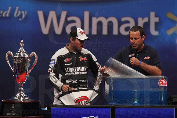 FLW Forrest Wood Cup Day final day 8-18-13 (© Justin Manning) JWM0272