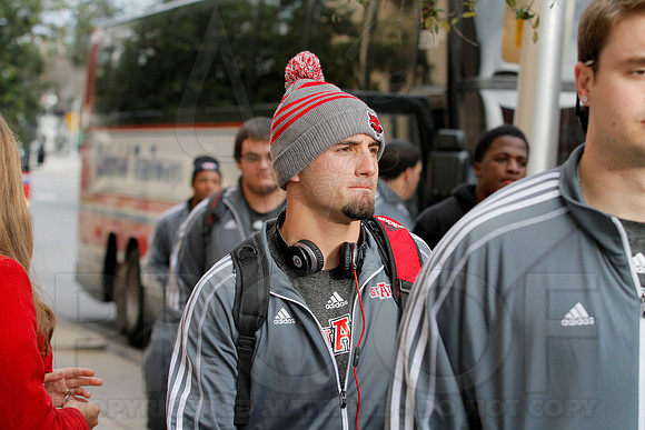 Player welcoming to hotel 1-1-14 (©Justin Manning) (©Justin Manning) JWM_0048