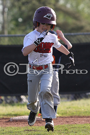 Bomb Squad vs Tigers 6-7 year old (Pitching Machine) 4-27-2015 (©Justin Manning) JWM_0134