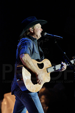 Tracy Lawrence (Brickfest) 6-28-2014 (©Justin Manning) JWM_012