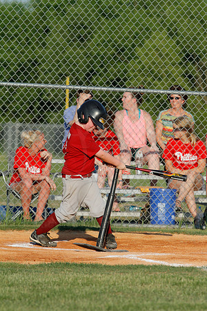 Phillies vs. Razorbacks 5-6 year old baseball 6-3-2014 (© Justin Manning) JWM_0210