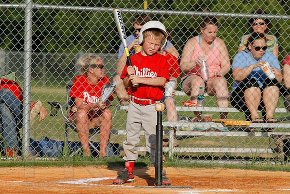 Phillies vs. Razorbacks 5-6 year old baseball 6-3-2014 (© Justin Manning) JWM_0097