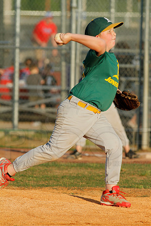 Thunder vs. A's 9-10 year old baseball 4-22-2014 (© Justin Manning) JWM_0027