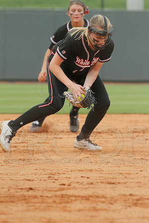 5A State Softball Finals Vilonia vs. White Hall 5-23-2014 (© Justin Manning) JWM_0178