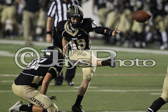 Lakeside vs LR Central 9-3-2015 (©Justin Manning) JWM_0307