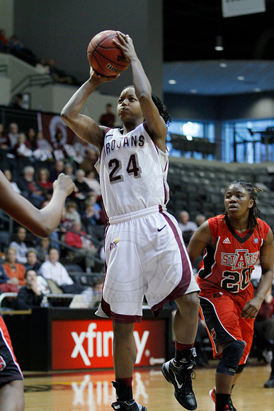 ASU @ UALR 3-2-130045 (©Justin Manning)