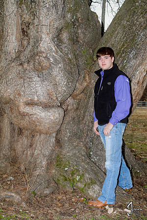 Austin Hicks senior pictures 12-29-13 (�Justin Manning) (�Justin Manning) (�Justin Manning) JWM_0073