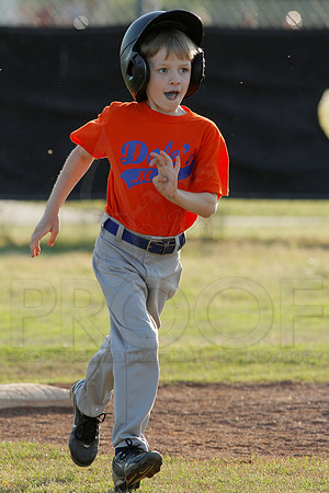 Panthers @ Mets 5-6 year old baseball 4-22-2014 (© Justin Manning) JWM_0180