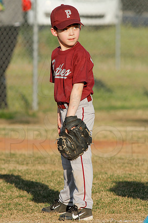 Panthers @ Mets 5-6 year old baseball 4-22-2014 (© Justin Manning) JWM_0159
