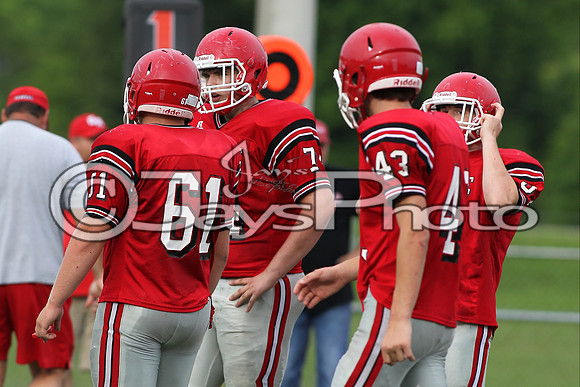 Glen Rose towel game (preseason football red-white game) 5-28-2015 (©Justin Manning) JWM_0101