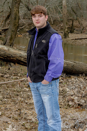 Austin Hicks senior pictures 12-29-13 (�Justin Manning) (�Justin Manning) (�Justin Manning) JWM_0027