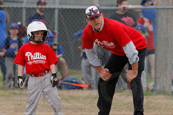 Phillies vs. Razorbacks 5-6 year old baseball 4-3-2014 (© Justin Manning) JWM_0300