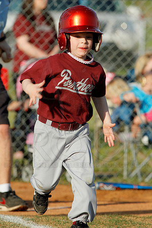 Panthers @ Mets 5-6 year old baseball 4-22-2014 (© Justin Manning) JWM_0110