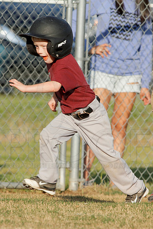 Panthers @ Mets 5-6 year old baseball 4-22-2014 (© Justin Manning) JWM_0087