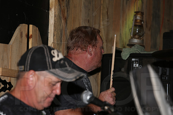Midnight Hurricanes (Boogies Bar & Grill) 9-13-2014 (©Justin Manning) JWM_135