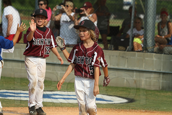 Benton-Midkiff vs. Bryant-Griffin 8 year old (Cal Ripken) 7-20-2014 (©Justin Manning) JWM_393