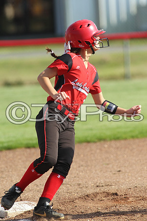 Bauxite @ Harmony Grove softball 4-21-2015 (©Justin Manning) JWM_0158