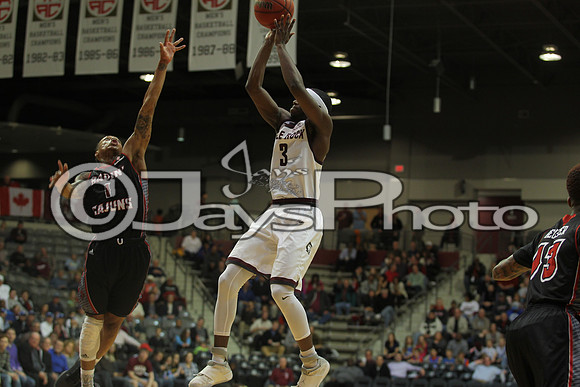 Louisiana Lafayette @ Arkansas-Little Rock Men's Basketball 1-7-2016 (©Justin Manning) JWM_0155
