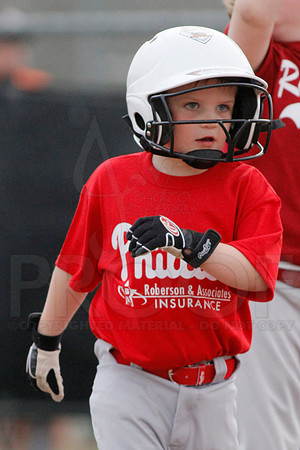 Phillies vs. Razorbacks 5-6 year old baseball 4-3-2014 (© Justin Manning) JWM_0122