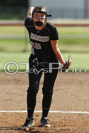 Bauxite @ Harmony Grove softball 4-21-2015 (©Justin Manning) JWM_0145