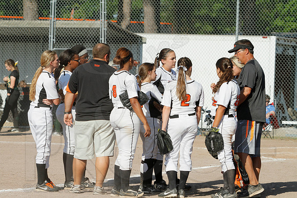 Ouachita @ Malvern Softball 5-6-2014 (© Justin Manning) JWM_0186