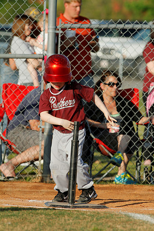 Panthers @ Mets 5-6 year old baseball 4-22-2014 (© Justin Manning) JWM_0105