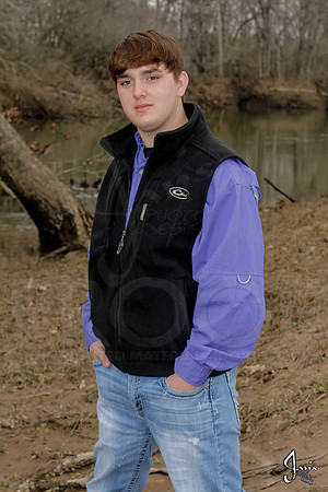 Austin Hicks senior pictures 12-29-13 (�Justin Manning) (�Justin Manning) (�Justin Manning) JWM_0030
