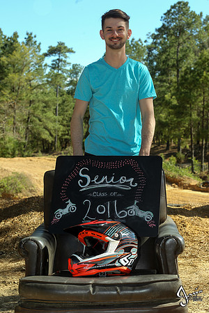 Devin Guthrie senior pictures_JWM_0041-2