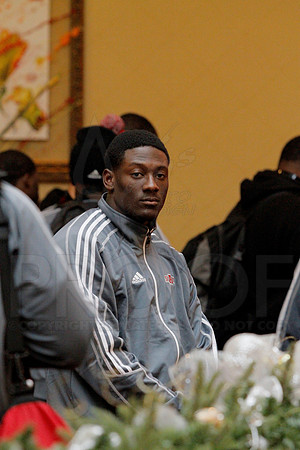 Player welcoming to hotel 1-1-14 (©Justin Manning) (©Justin Manning) JWM_0063