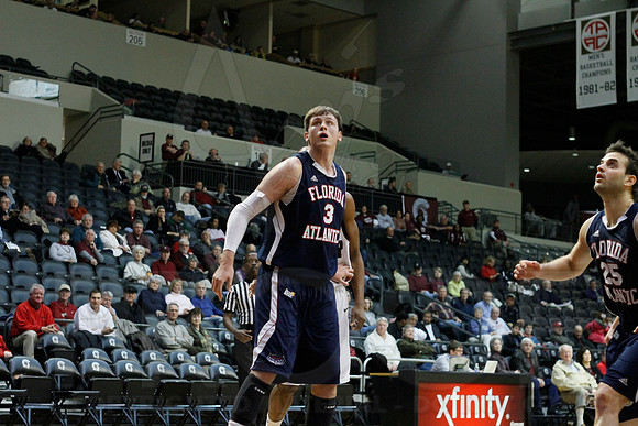 FAU @ UALR 1-24-13 (Justin Manning)0072