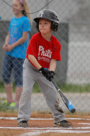 Phillies vs. Razorbacks 5-6 year old baseball 4-3-2014 (© Justin Manning) JWM_0022