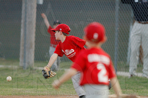 Phillies vs. Panthers 5-6 year old 5-6-2014 (© Justin Manning) JWM_0151