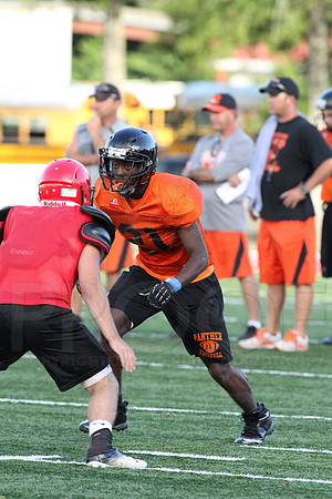 Harmony Grove Football Team Camp (Practice) 7-15-2014 (©Justin Manning) JWM_319