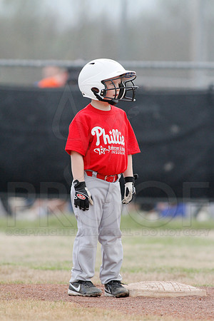 Phillies vs. Razorbacks 5-6 year old baseball 4-3-2014 (© Justin Manning) JWM_0131