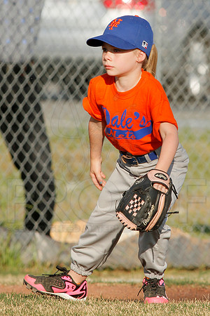 Panthers @ Mets 5-6 year old baseball 4-22-2014 (© Justin Manning) JWM_0031