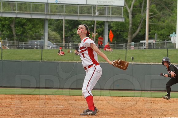 5A State Softball Finals Vilonia vs. White Hall 5-23-2014 (© Justin Manning) JWM_0089