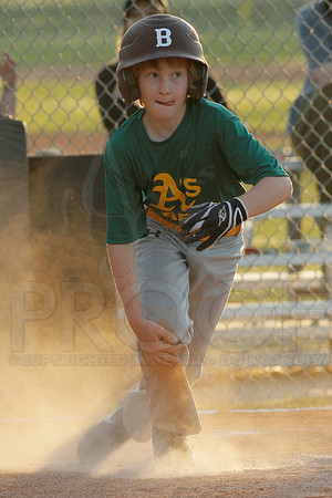Thunder vs. A's 9-10 year old baseball 4-22-2014 (© Justin Manning) JWM_0131