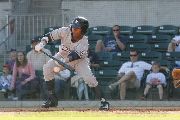 NW Arkansas Naturals @ Arkansas Travelers 4-21-12(Justin Manning)137