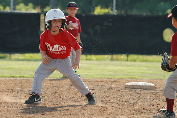 Phillies vs. Razorbacks 5-6 year old baseball 6-3-2014 (© Justin Manning) JWM_0041